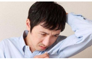 出汗后腋下气味大是腋臭还是汗臭?
